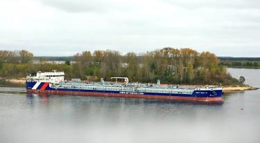 Завод «Красное Сормово» передал заказчику танкер-химовоз «Балт Флот 16»