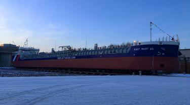 Сормовичи спустили на воду пятый танкер-химовоз проекта RST27М