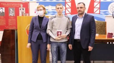 Сотрудников завода «Красное Сормово» наградили медалями в память 800-летия Нижнего Новгорода