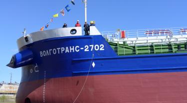 В канун Великой Победы сормовские судостроители спустили на воду танкер-химовоз
