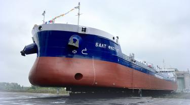 Завод «Красное Сормово» спустил на воду второй танкер-химовоз проекта RST27M
