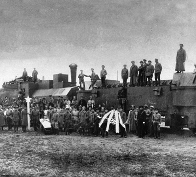 Бронепоезд, суда Волжской военной флотилии, первые танки в период Гражданской войны